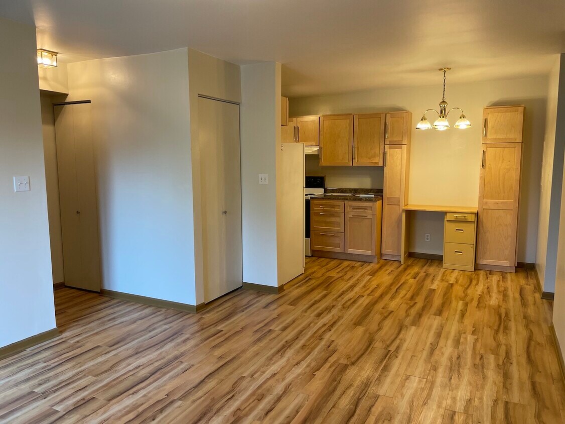 Foto principal - 2200 Light Road