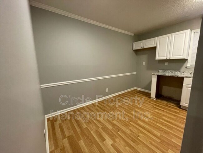 Foto del edificio - 111 Claybill Dr