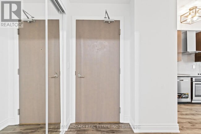 Photo du bâtiment - 9088 Yonge St