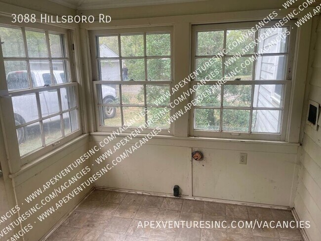 Foto del edificio - 3088 Hillsboro Rd