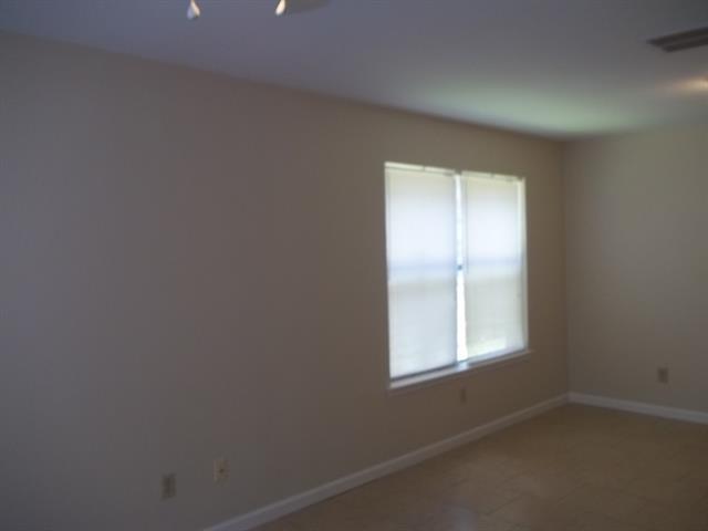 Foto del edificio - 936 Ember Ln