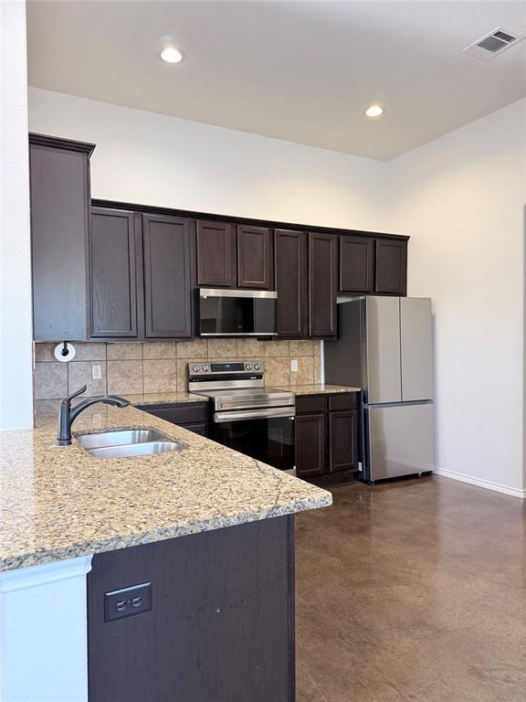 Foto del edificio - 623 Jack Rabbit Ln