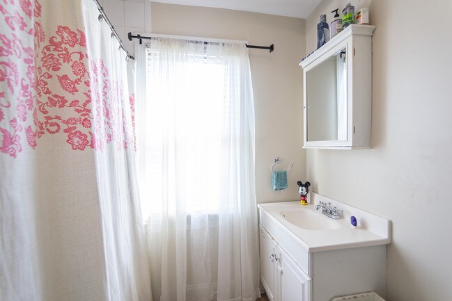 Foto del edificio - 2415 Almond St