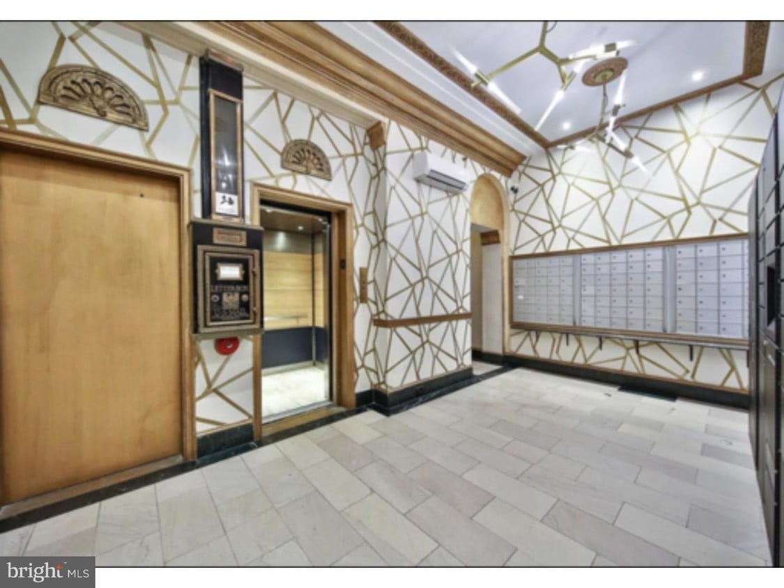 Primary Photo - 2216 Walnut St