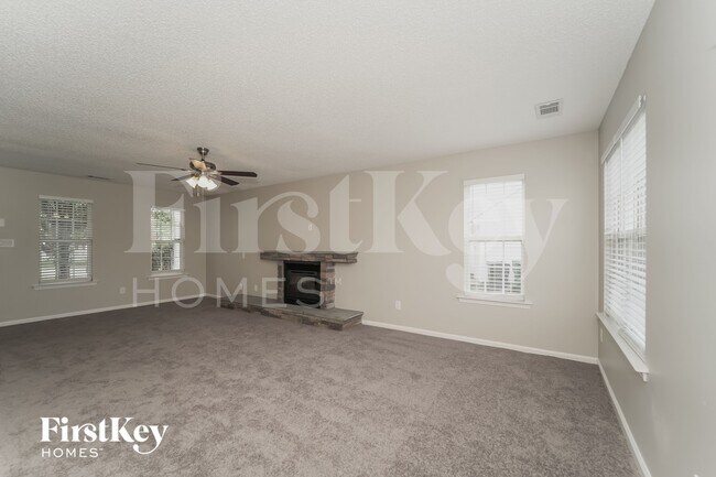 Building Photo - 10331 Cannarti Dr