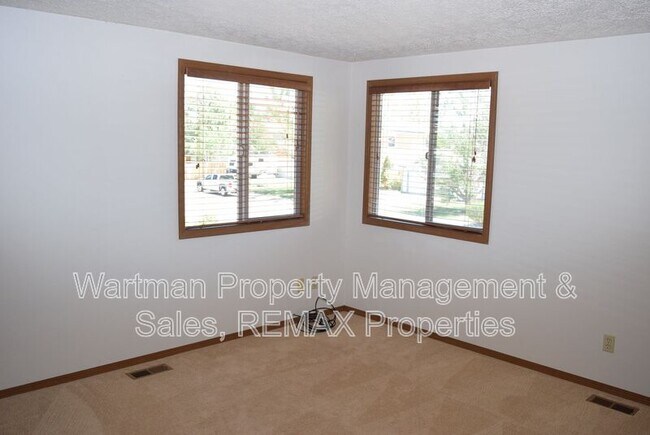 Foto del edificio - 2860 Frazier Ln