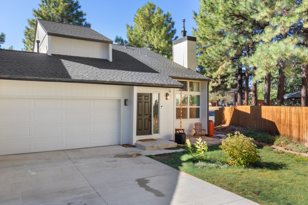 Primary Photo - 3373 E Ascona Way