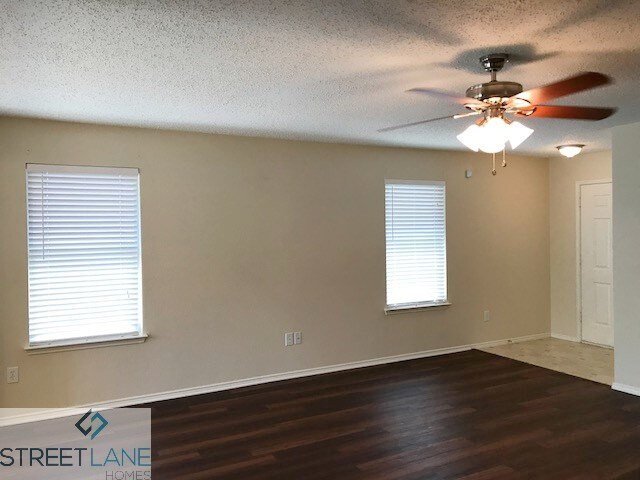 Foto del edificio - 4844 Madyson Ridge Dr