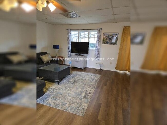 Building Photo - Studio Apartment