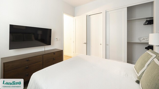 Foto del edificio - 8200 W Encanto Blvd