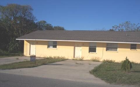 Building Photo - 302 Garrett Rd