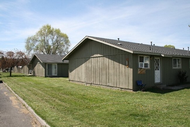 Building Photo - Prineville Apartments
