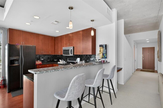 Foto del edificio - 777 N Ashley Dr