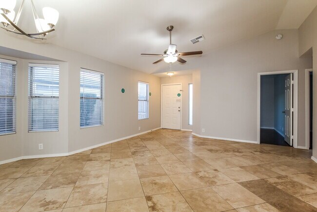 Foto del edificio - 3614 W Camino Del Rio