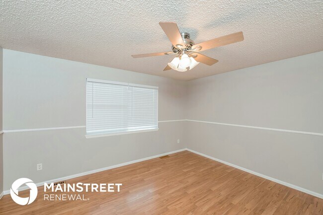 Building Photo - 2229 S Truckee St