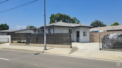 Building Photo - 1221 W Mission Rd