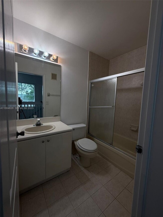 Foto del edificio - 17640 NW 73rd Ave