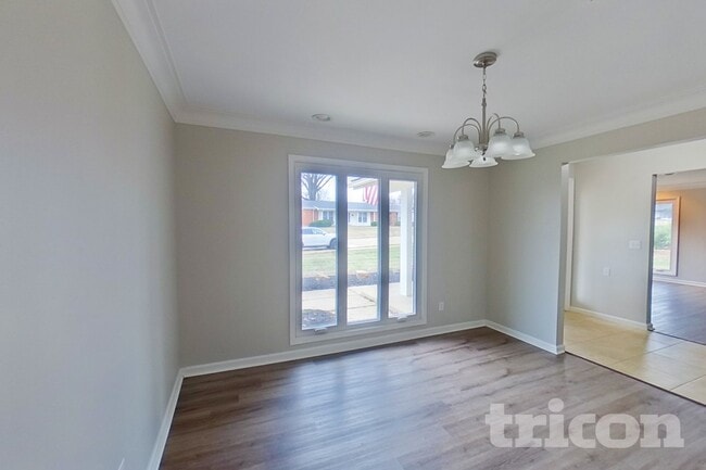 Building Photo - 9235 Laurel Hill Dr