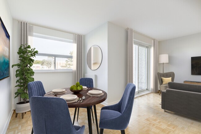 Photo du bâtiment - 507 Balmoral Dr