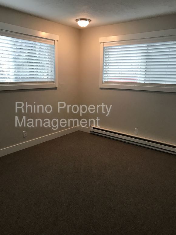 Building Photo - 828 S 500 E
