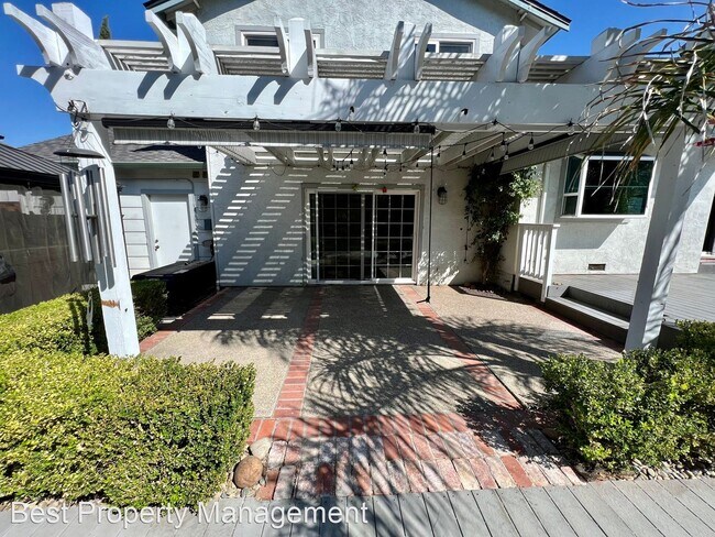 Foto del edificio - 4 br, 2.5 bath House - 2496 Spyglass Hills Rd