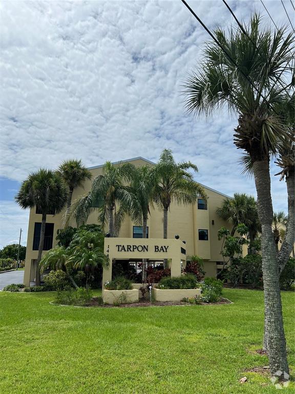 Building Photo - 14459 River Beach Dr