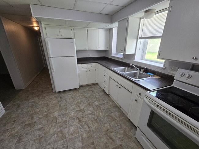 Foto del edificio - 322 Cottage Ave E