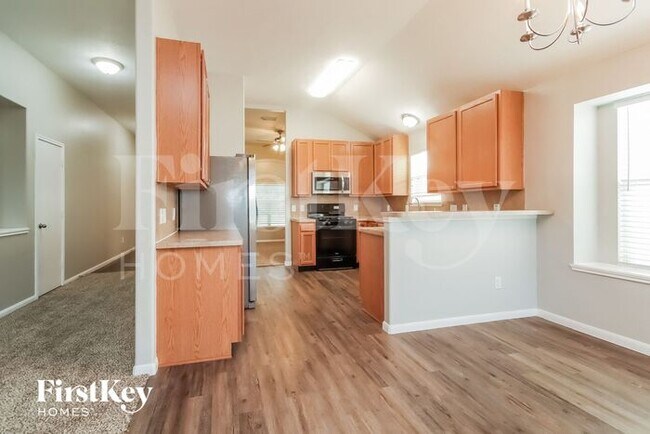 Foto del edificio - 8814 Sombrero Ln