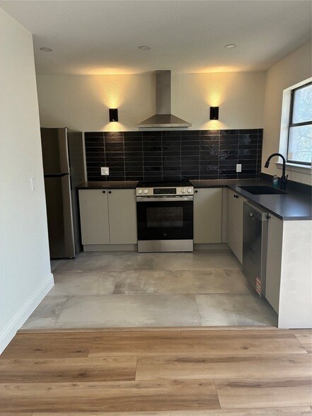 Foto del edificio - 2101 Mistletoe Ave