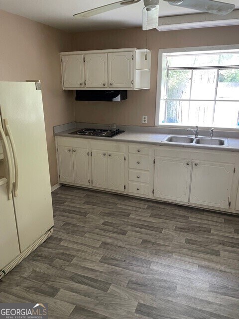 Building Photo - 10680 Eagle Dr