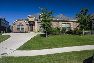 Building Photo - 4820 Tuscany Ln