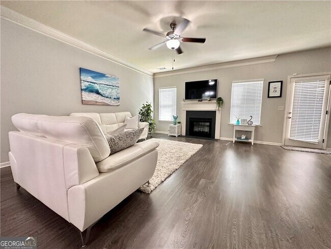 Building Photo - 454 Easley Dr SE