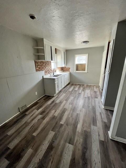 Building Photo - 880 Glide St