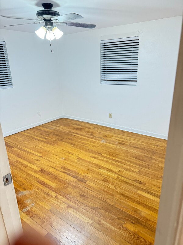 Foto del edificio - 6982 Burrell Ln