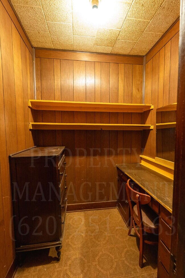 Building Photo - Studio Apartment - All Bills Paid