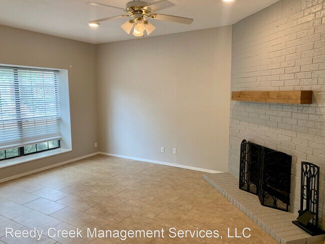 Building Photo - 2 br, 2.5 bath House - 214 Samuel Blvd Uni...