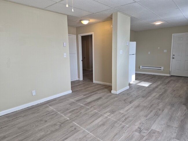 Living Rm - 287 Mountain View Rd