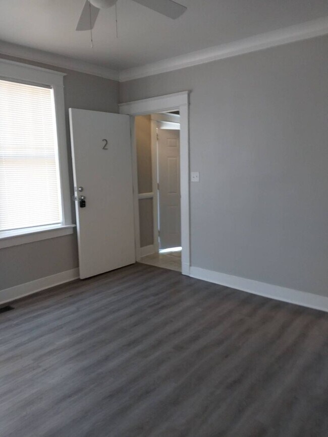 Foto del edificio - Fully Renovated 2 Bedroom 1 Bath | Midtown...