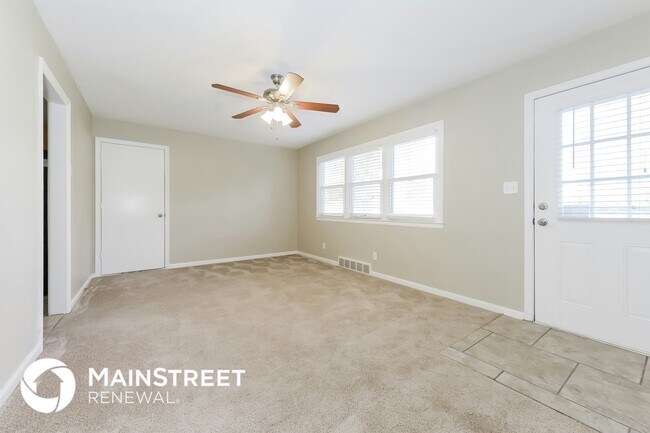 Building Photo - 1103 Skyline Dr