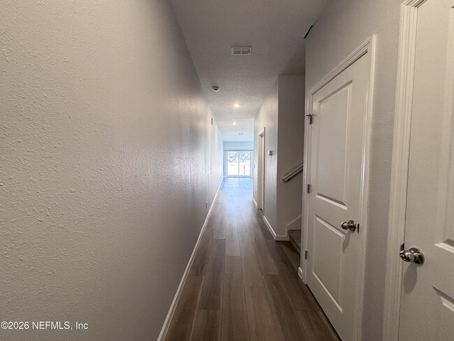 Building Photo - 694 Holly Lks Dr