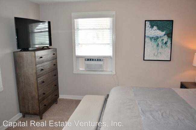 Building Photo - 1 br, 1 bath  - 2800 5th Ave 440 Olive Street