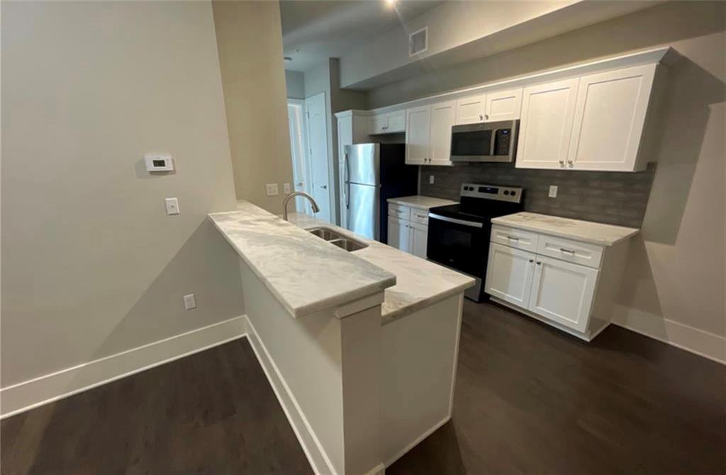 Foto principal - 2727 Houston Ave