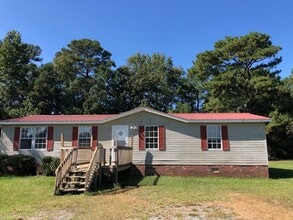 Building Photo - 381 Hill Loop Rd