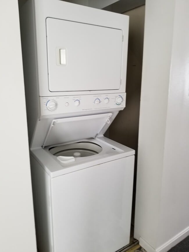 Building Photo - 455/457 Grove Street