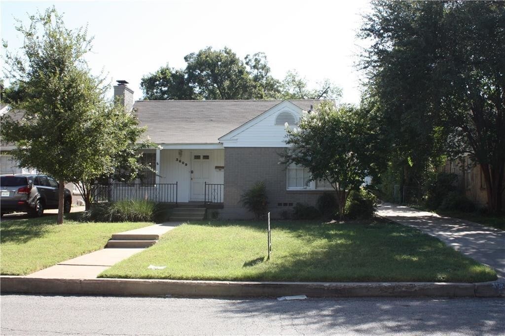 Primary Photo - 3609 Stadium Dr