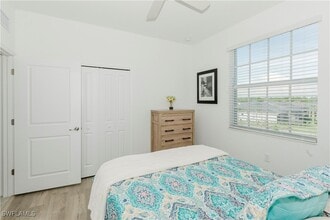 Building Photo - 15275 Grn Acrs Ave