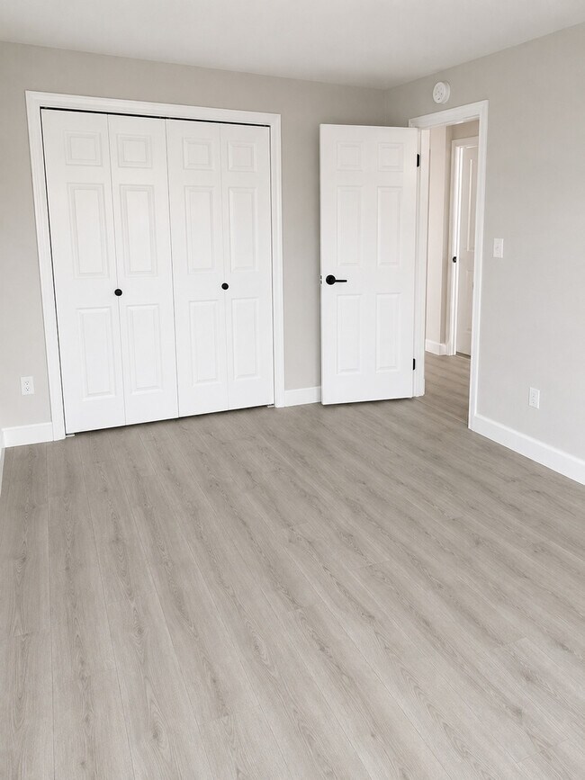 Foto del edificio - 15700 Reynolds Ln