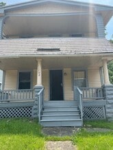 Building Photo - 11702 Honeydale Ave