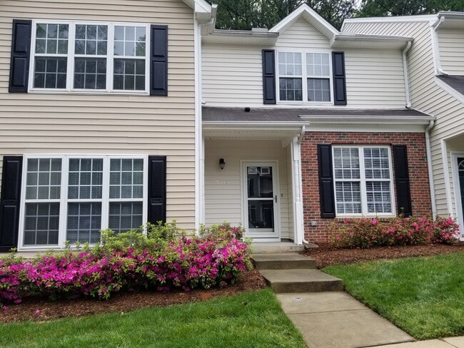 Foto del edificio - 7309 Bonnie Ridge Ct