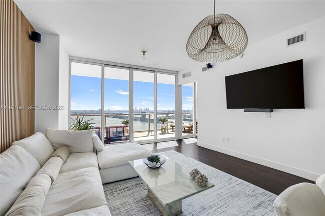 Foto del edificio - 2020 N Bayshore Dr